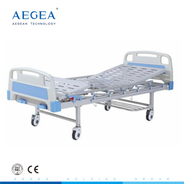 Cama de hospital manual ajustable AG-BMS101A de dos manivelas de acero barato para el paciente